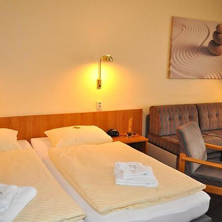 Gaestehaus Lietzow & Stoertebeker Camp Exteriör bild